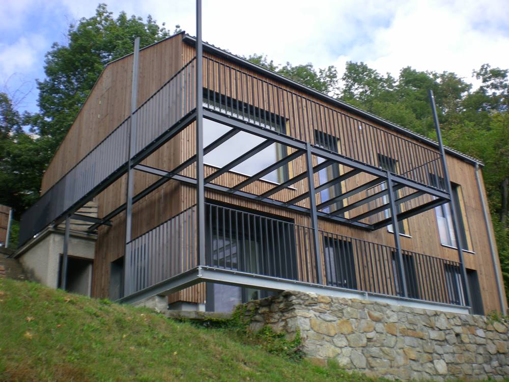 Hauer Albert GmbH & Co KG - Kunstschmiede-Schlosserei-Edelstahl
