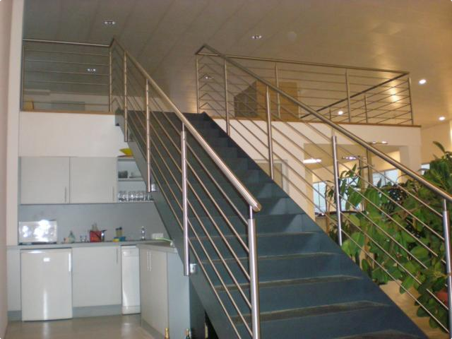 Hauer Albert GmbH & Co KG - Kunstschmiede-Schlosserei-Edelstahl