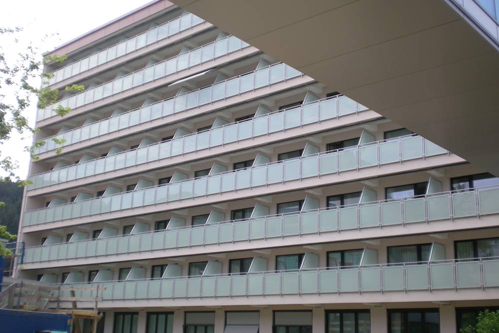 Hauer Albert GmbH &amp; Co KG - Kunstschmiede-Schlosserei-Edelstahl