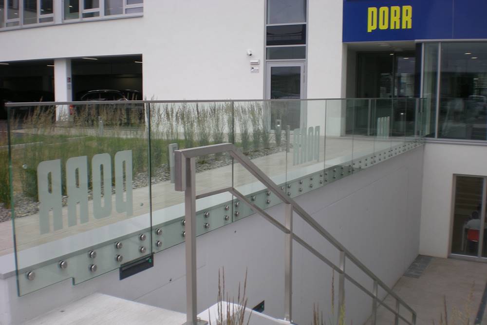Hauer Albert GmbH &amp; Co KG - Kunstschmiede-Schlosserei-Edelstahl
